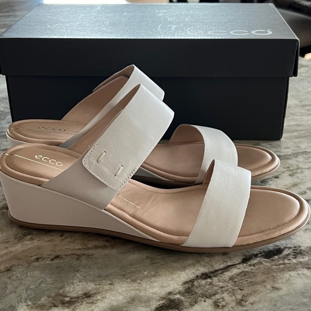 ECCO SHAPE 35 WEDGE Off White Leather Wedge Sandal Hook Loop Closure Slip on - Picture 7 of 9